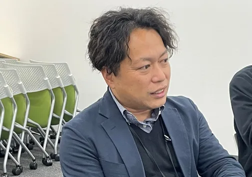 自販機営業企画部　古門